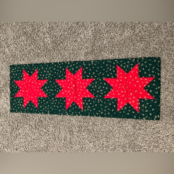 Handmade Quilted Christmas Table Runner - Picture 1 of 3